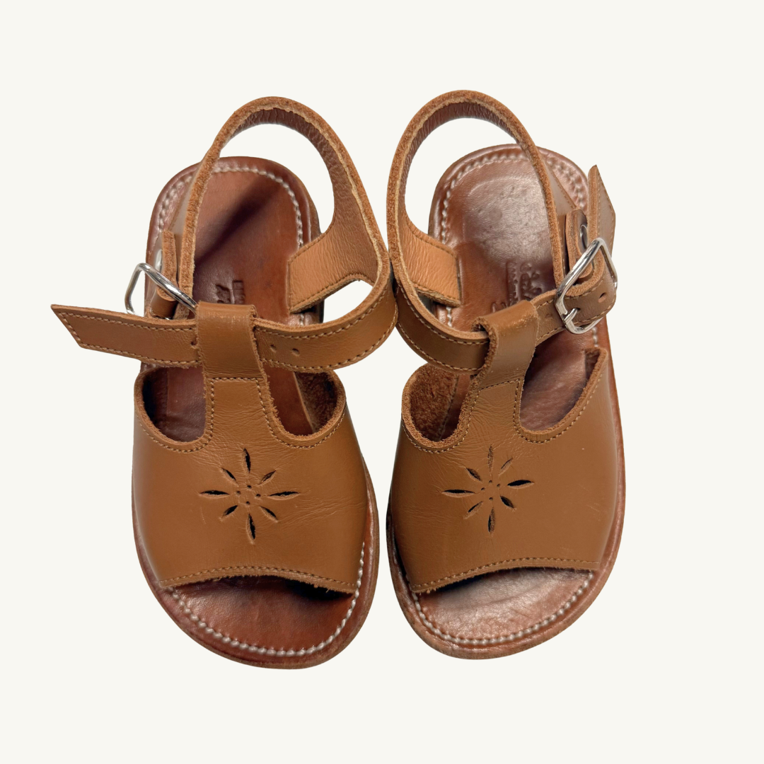 SH | Adelisa & Co Estrella Size 22