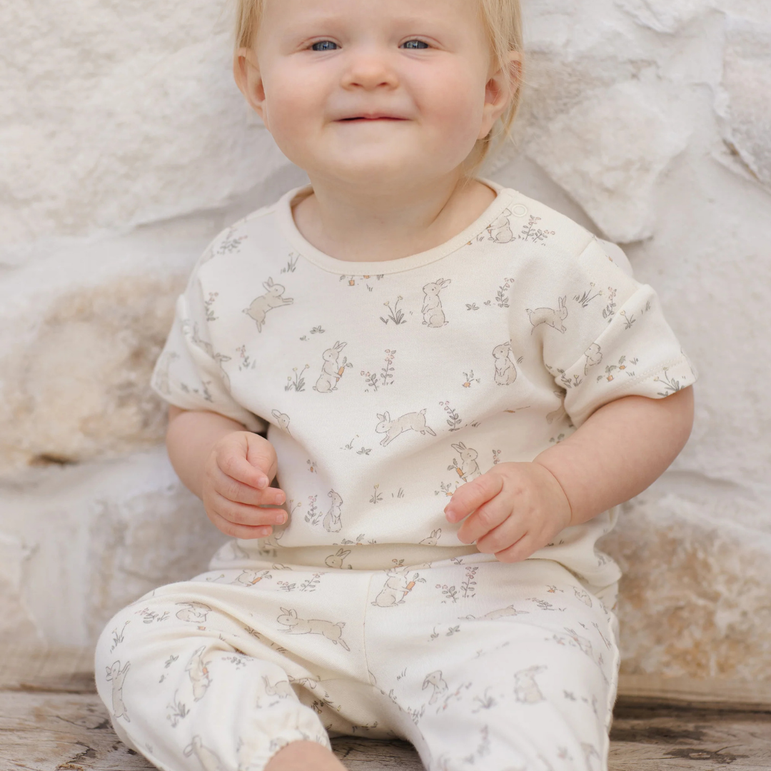 Ensemble t-shirt et pantalon coton bio lapins | Quincy Mae
