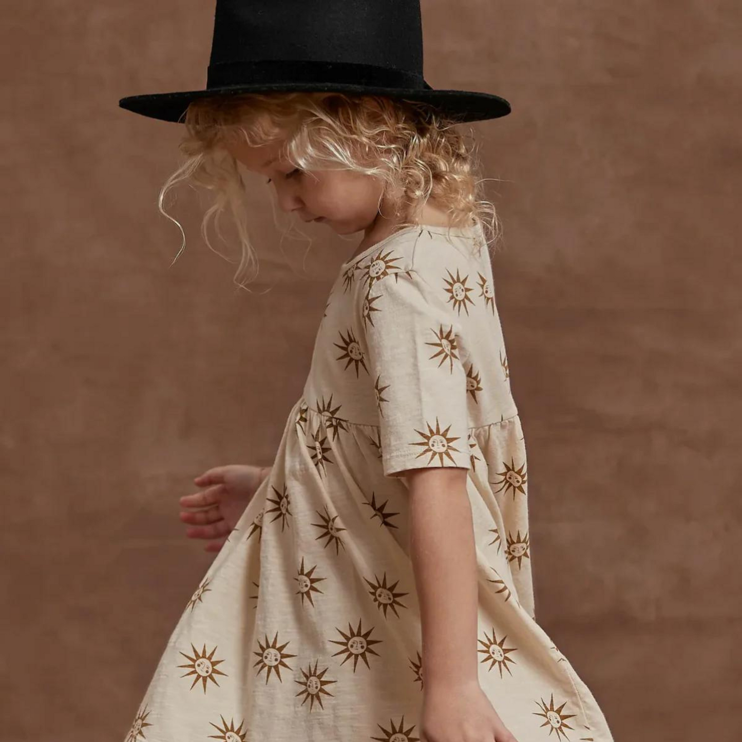 Robe à manches courtes | Rylee + Cru