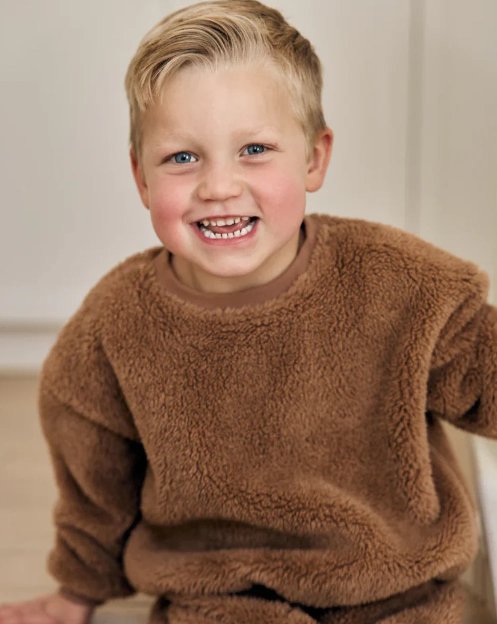 Chandail teddy brun | Rylee + Cru