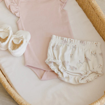 Bloomer swans | Quincy Mae