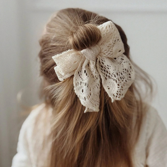 Lili Bow | Jamie Kay