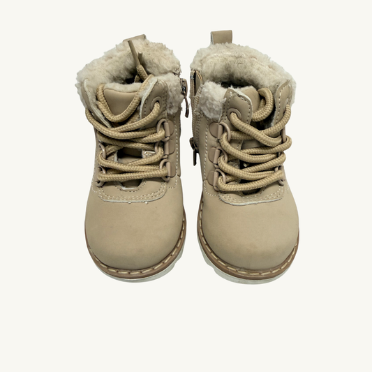 SM | Toddler beige Boots size 3.5 | Bluemind