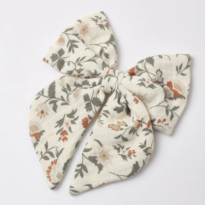 Holiday Floral Bow | Quincy Mae