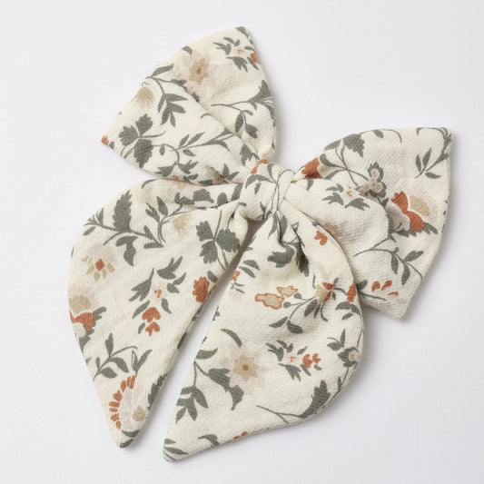Holiday Floral Bow | Quincy Mae