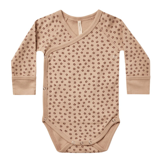 Cache couche manches longues disty bloom  NB | Quincy Mae